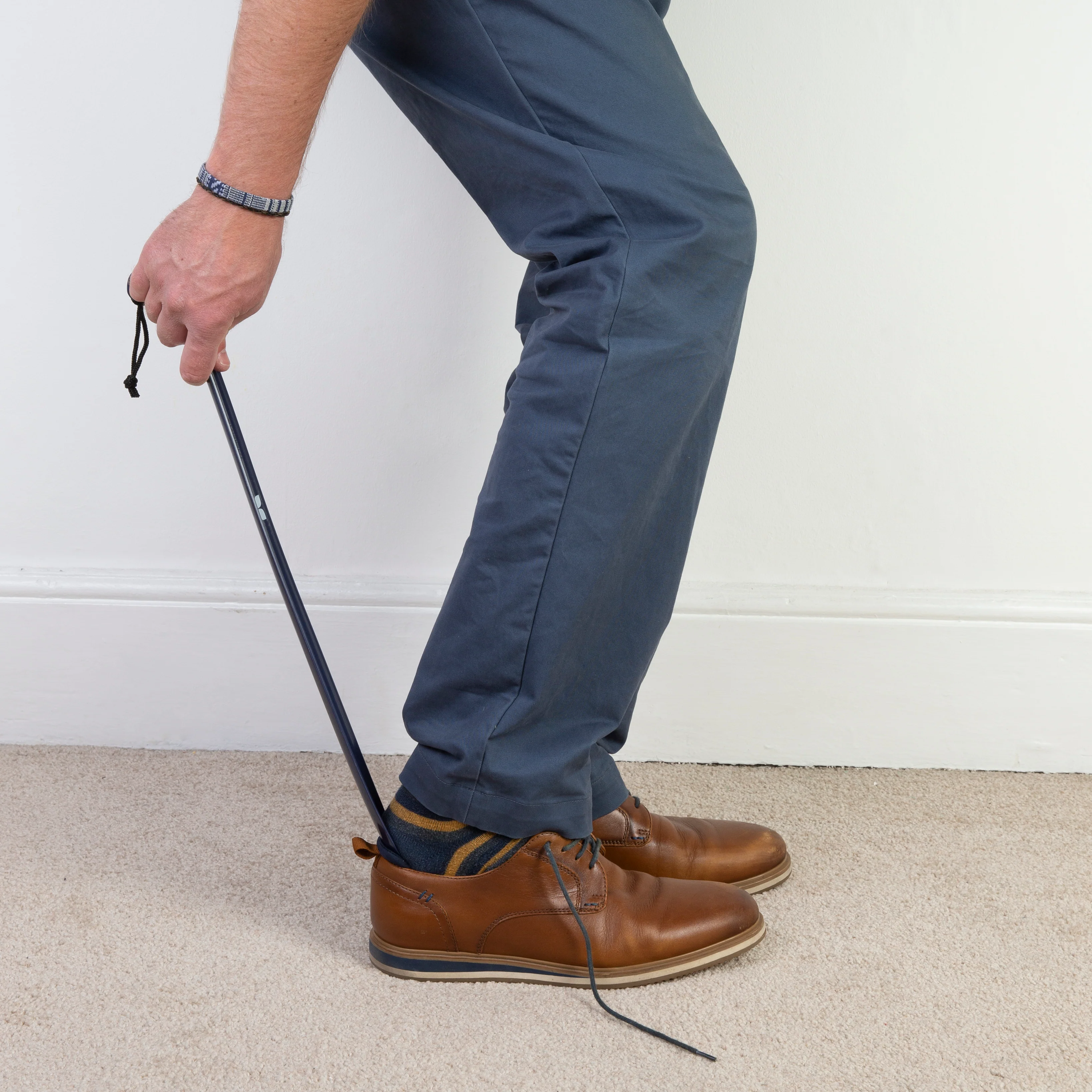 Long Handled 43cm Shoe Horn in Navy - Image 6